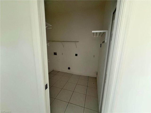 2124 Cornwallis PKWY, Cape Coral, FL 33904