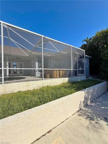 2124 Cornwallis PKWY, Cape Coral, FL 33904