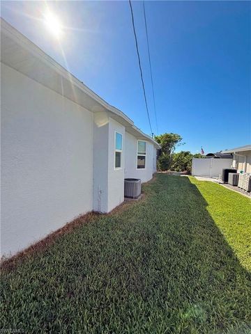 2124 Cornwallis PKWY, Cape Coral, FL 33904