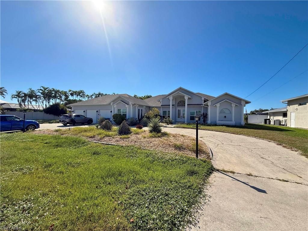 2124 Cornwallis PKWY, Cape Coral, FL 33904