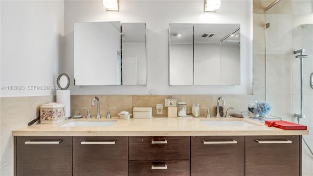 10090 Bay Harbor Terrace 10090, Bay Harbor Islands, FL 33154