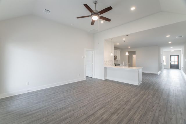 10663 Whitejacket, Conroe, TX 77385