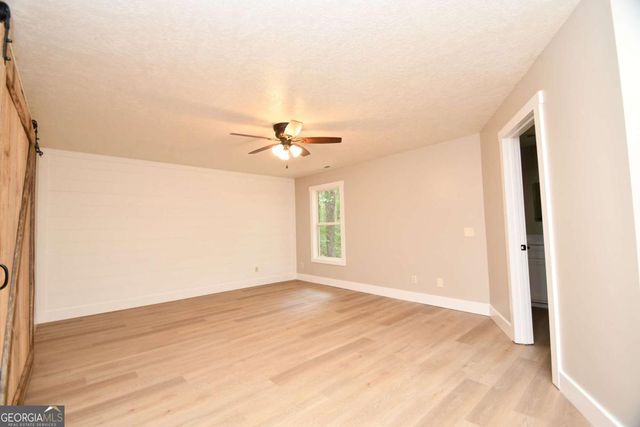 257 Lake Place Drive, Lavonia, GA 30553