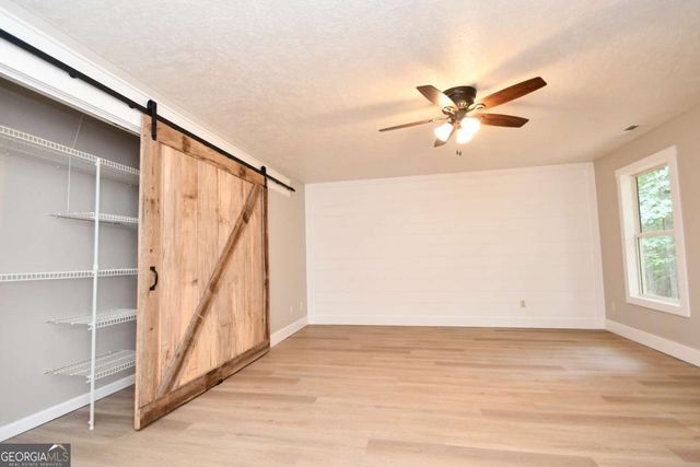 257 Lake Place Drive, Lavonia, GA 30553