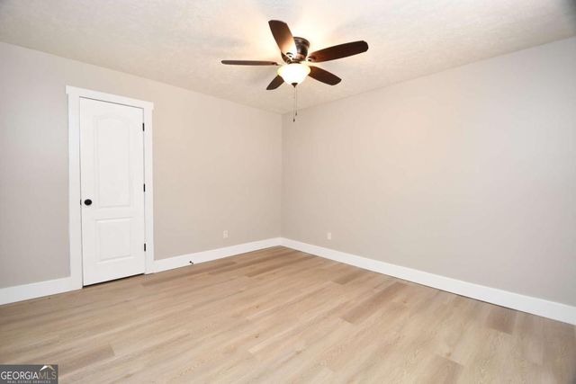 257 Lake Place Drive, Lavonia, GA 30553
