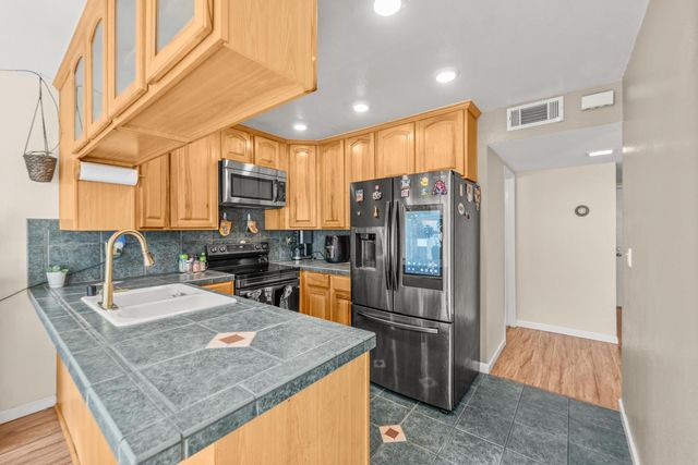5861 Muldrow Rd, Sacramento, CA 95841