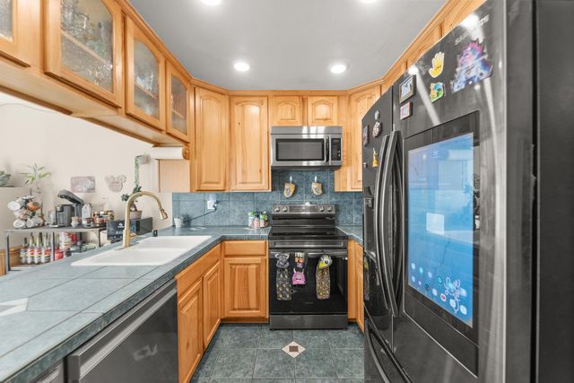 5861 Muldrow Rd, Sacramento, CA 95841