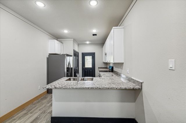7912 Bowen Street B, Houston, TX 77051
