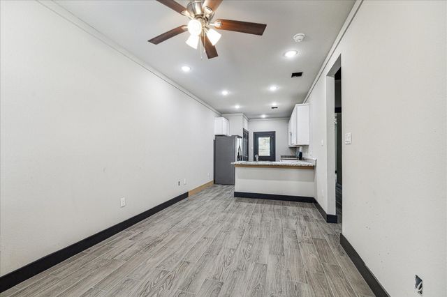 7912 Bowen Street B, Houston, TX 77051