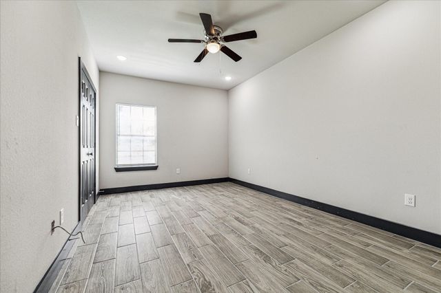7912 Bowen Street B, Houston, TX 77051