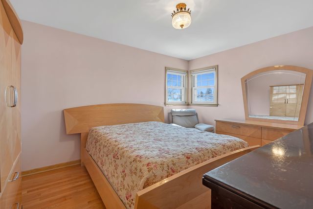 2054 Birch Street, Des Plaines, IL 60018