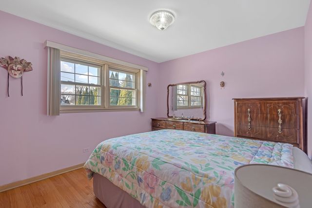 2054 Birch Street, Des Plaines, IL 60018