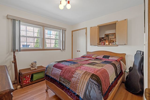 2054 Birch Street, Des Plaines, IL 60018