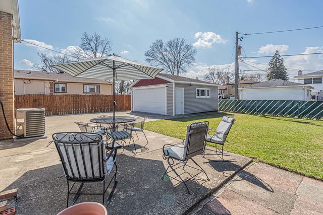 2054 Birch Street, Des Plaines, IL 60018