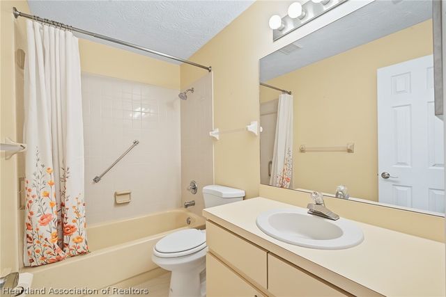 2418 Hidden Creek Circle, Sebring, FL 33870