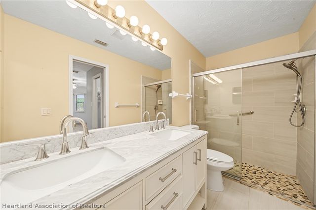 2418 Hidden Creek Circle, Sebring, FL 33870