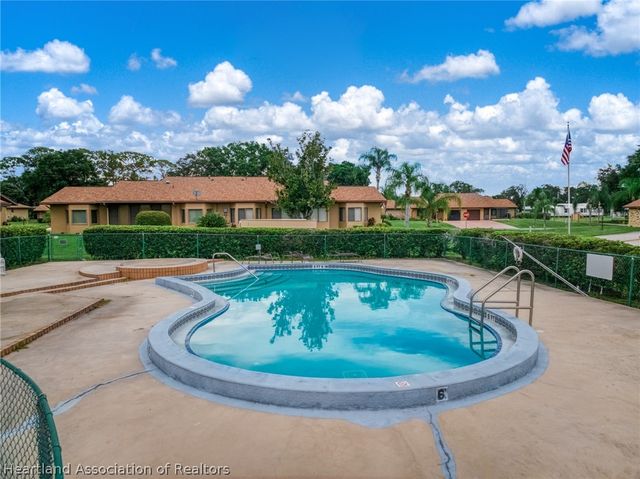 2418 Hidden Creek Circle, Sebring, FL 33870
