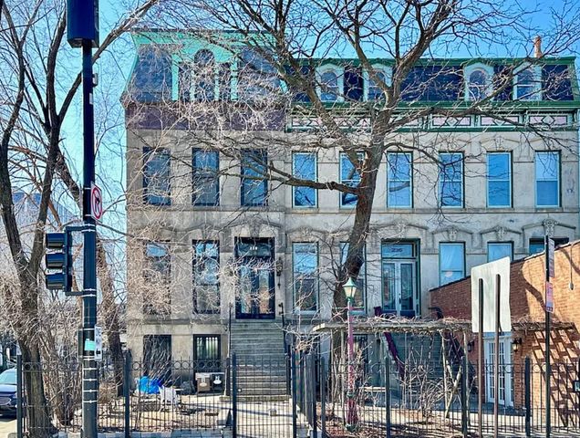 238 S Ashland Avenue, Chicago, IL 60607