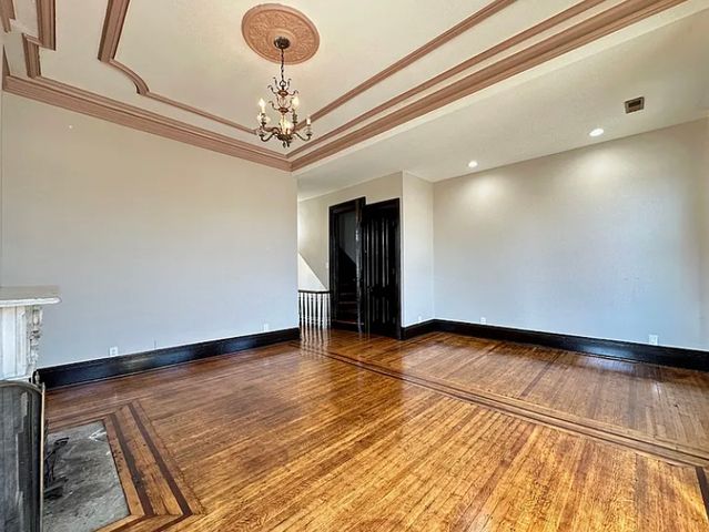 238 S Ashland Avenue, Chicago, IL 60607