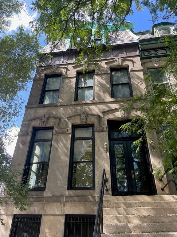 238 S Ashland Avenue, Chicago, IL 60607