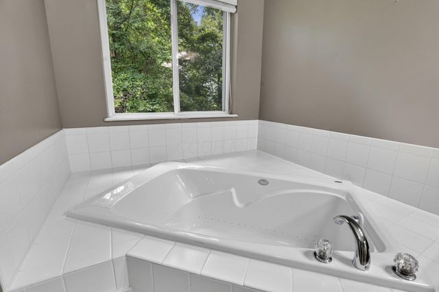 2899 Indian Summer Drive, Galena, OH 43021