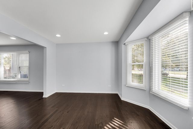 10349 Windsor Place, Munster, IN 46321