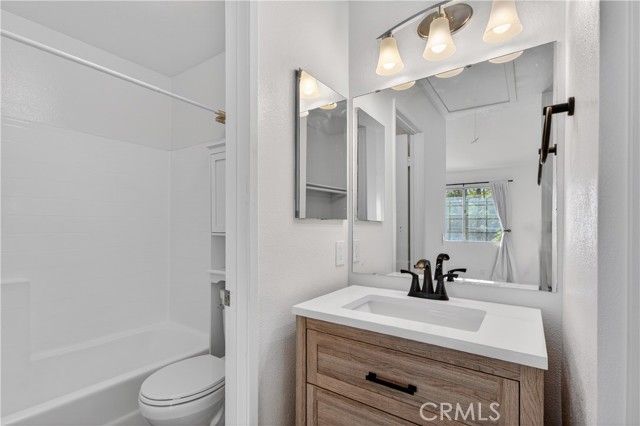 60 Flor De Mar, Rancho Santa Margarita, CA 92688