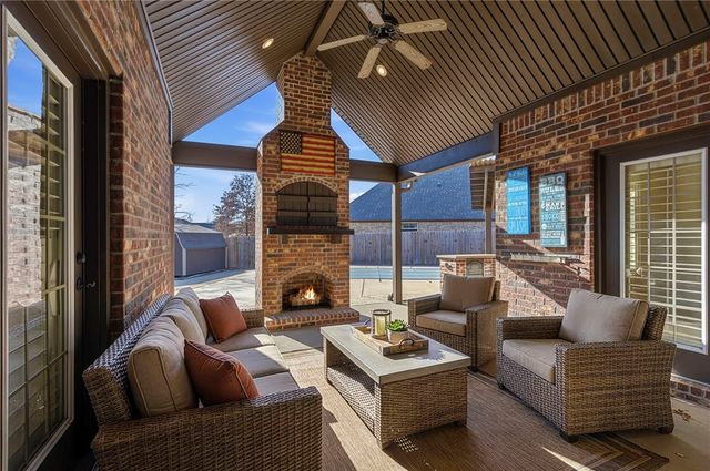 5704 SW Gunstock Road, Bentonville, AR 72713