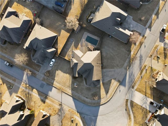 5704 SW Gunstock Road, Bentonville, AR 72713