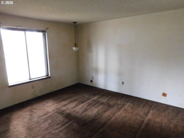 8621 Se STRAWBERRY Ln, Milwaukie, OR 97267