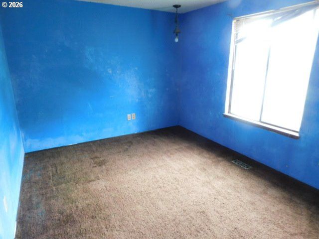 8621 Se STRAWBERRY Ln, Milwaukie, OR 97267