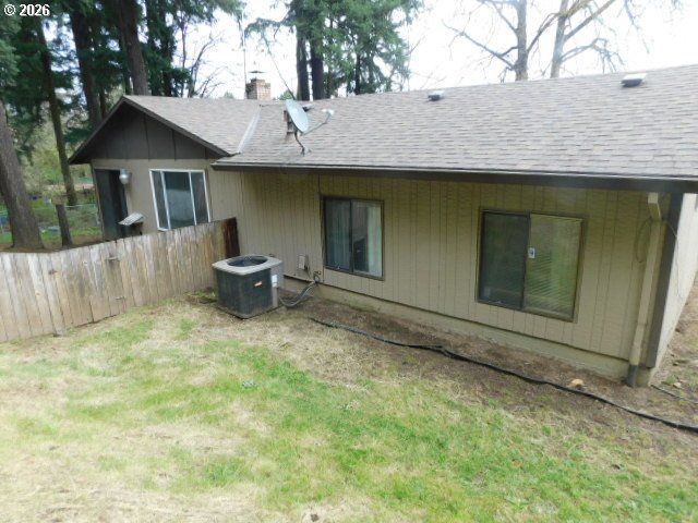 8621 Se STRAWBERRY Ln, Milwaukie, OR 97267