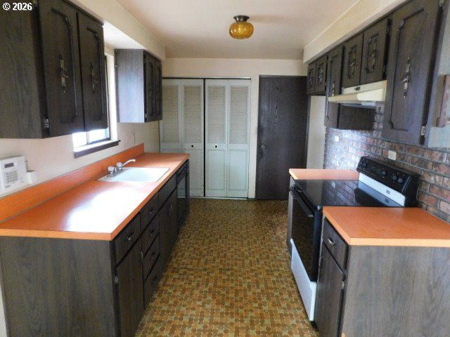 8621 Se STRAWBERRY Ln, Milwaukie, OR 97267