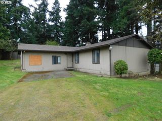 8621 Se STRAWBERRY Ln, Milwaukie, OR 97267