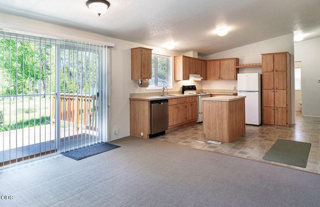 17044 Whittier Drive, Bend, OR 97707