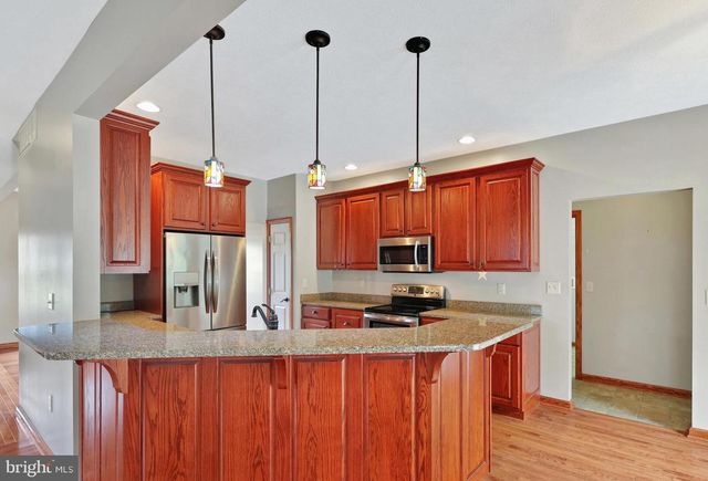 194 MEADOWLAND DR, Ridgeley, WV 26753