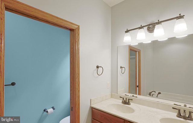 194 MEADOWLAND DR, Ridgeley, WV 26753