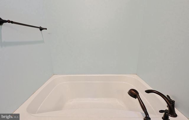 194 MEADOWLAND DR, Ridgeley, WV 26753