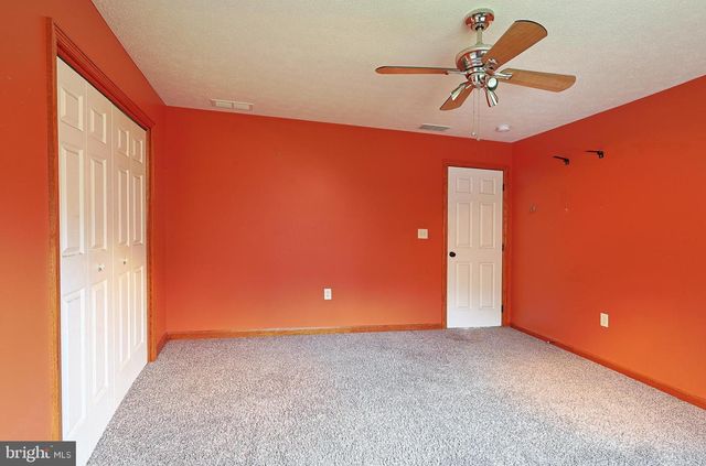 194 MEADOWLAND DR, Ridgeley, WV 26753