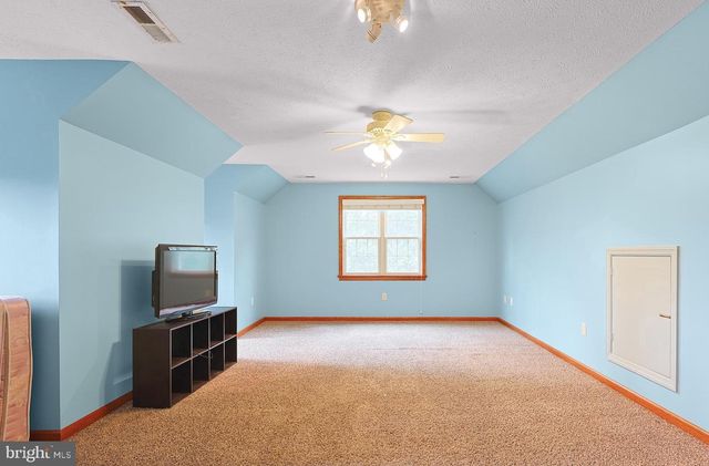 194 MEADOWLAND DR, Ridgeley, WV 26753