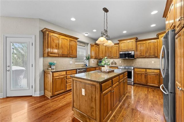 15636 S Gallery Street, Olathe, KS 66062