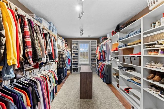 15636 S Gallery Street, Olathe, KS 66062