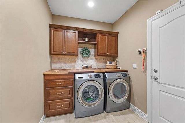 15636 S Gallery Street, Olathe, KS 66062