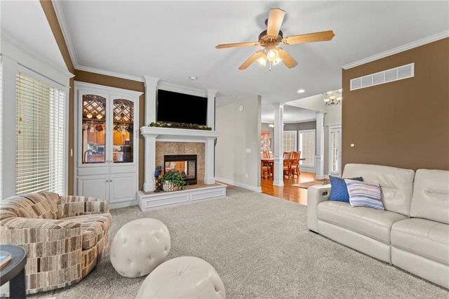 15636 S Gallery Street, Olathe, KS 66062