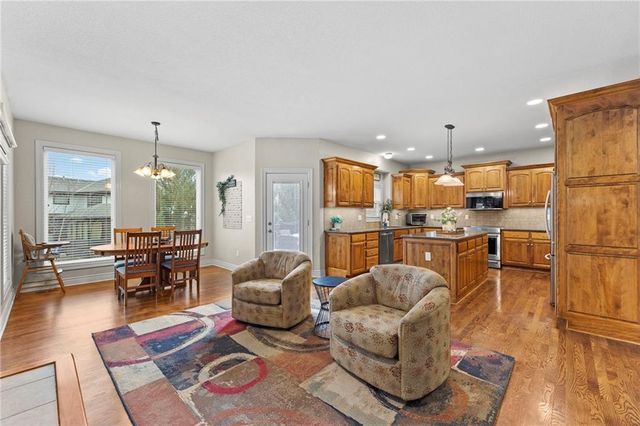 15636 S Gallery Street, Olathe, KS 66062