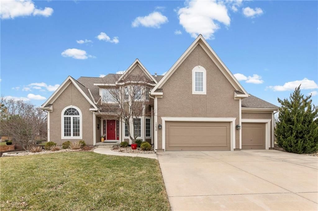 15636 S Gallery Street, Olathe, KS 66062