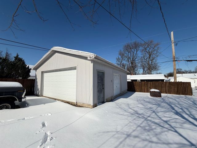 2020 E Blackford Avenue, Evansville, IN 47714