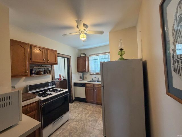 2020 E Blackford Avenue, Evansville, IN 47714