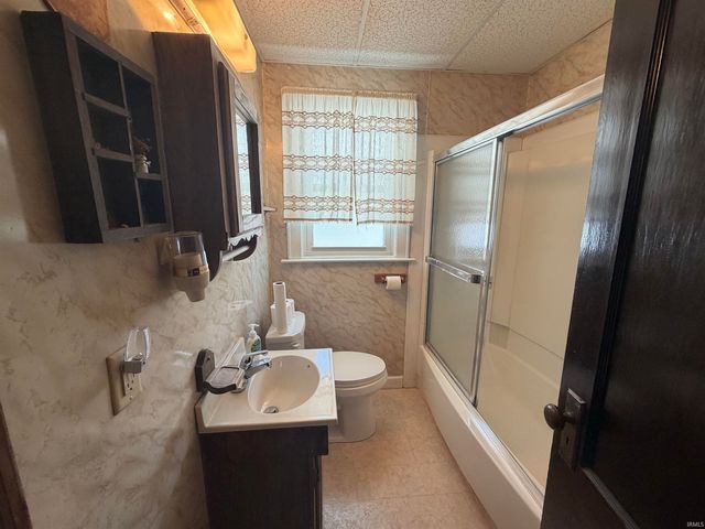 2020 E Blackford Avenue, Evansville, IN 47714