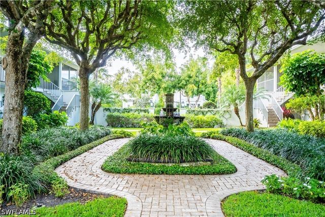 388 4th AVE S 388, Naples, FL 34102